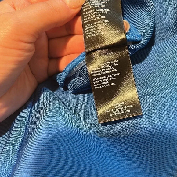 Bebe LUXE BANDAGE HALTER CRISS CROSS DRESS - Picture 9 of 14